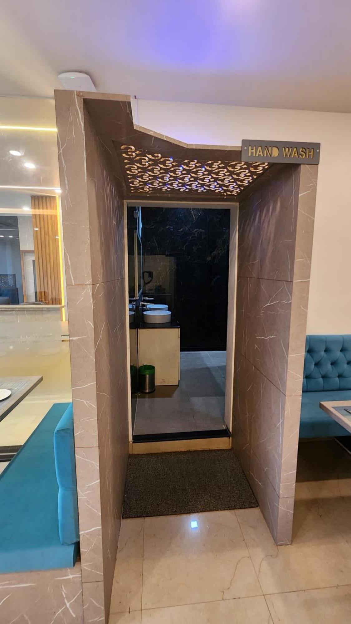 Hotel Janas Tirupati Eksteriør billede