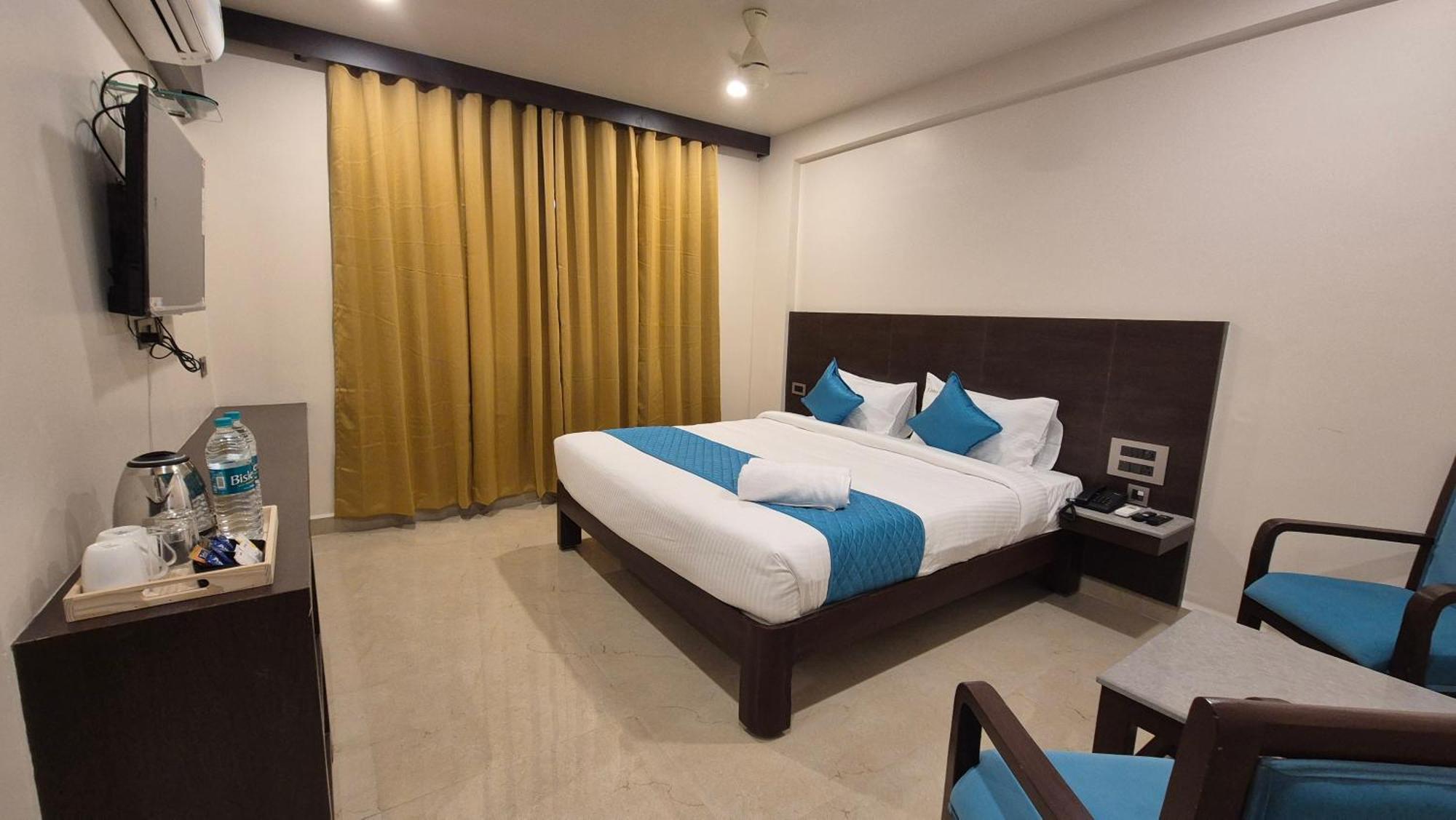 Hotel Janas Tirupati Eksteriør billede