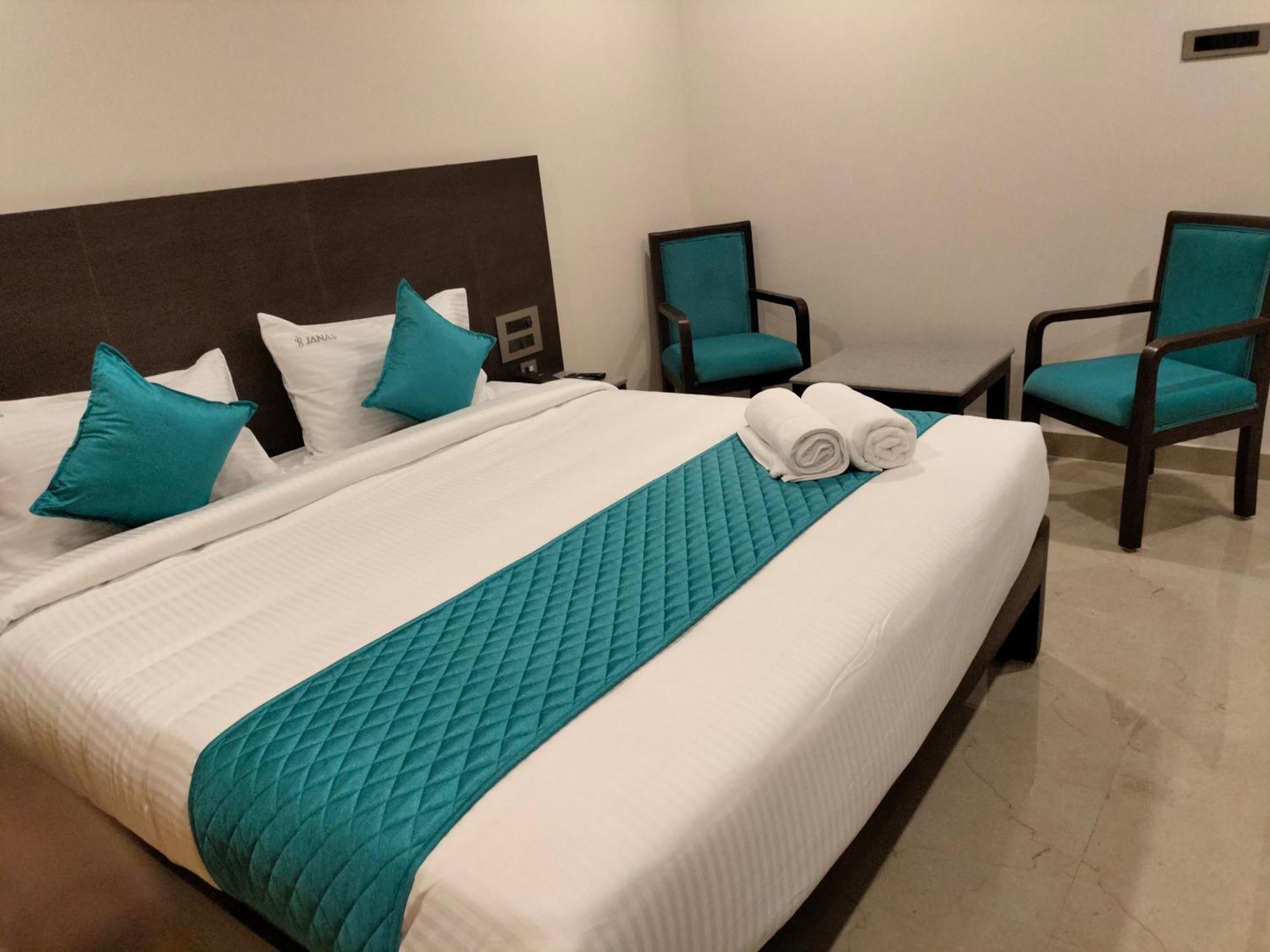 Hotel Janas Tirupati Eksteriør billede