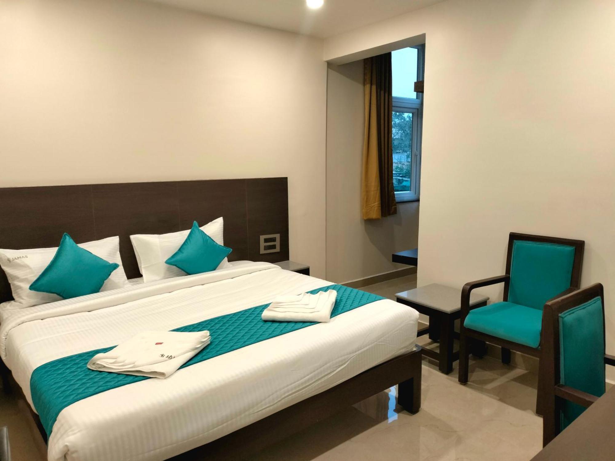Hotel Janas Tirupati Eksteriør billede