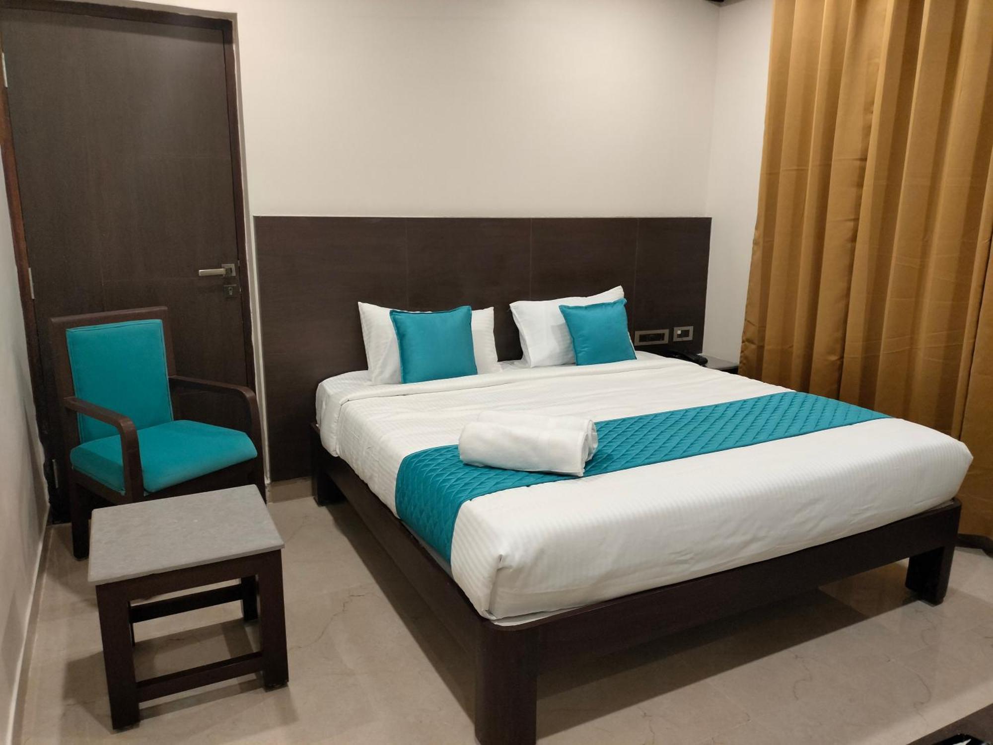 Hotel Janas Tirupati Eksteriør billede