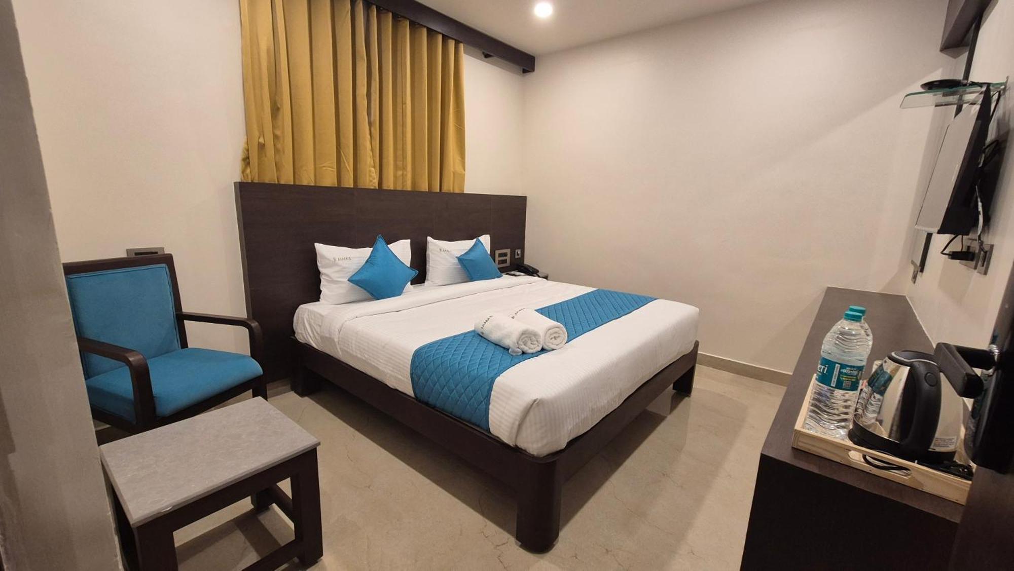 Hotel Janas Tirupati Eksteriør billede
